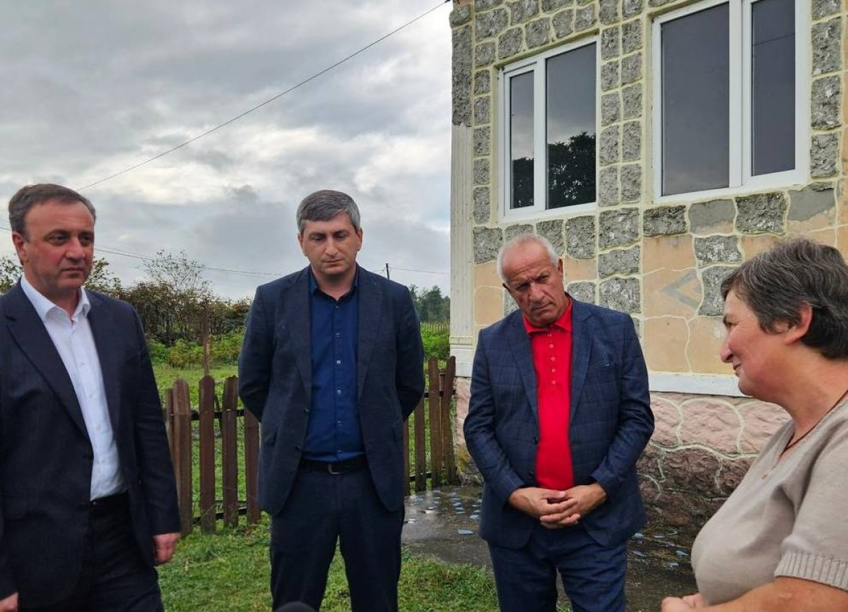 Владимир Делба посетил в селе Кутол предприятие по производству традиционных сладостей