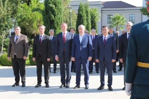 В День освобождения Сухума Владимир Делба почтил память защитников Родины