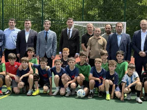 Таращ Хагба принял участие в торжественном открытии спортплощадки в городе Гал