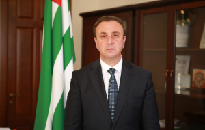 Владимир Делба поздравил с 35-летием Национального банка