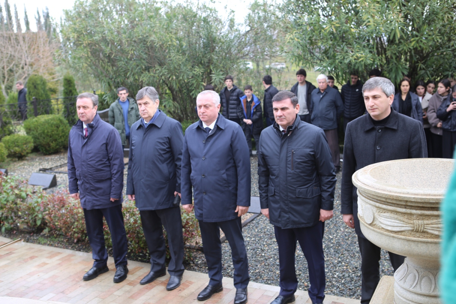 Владимир Делба почтил память президентов Владислава Ардзинба и Сергея Багапш